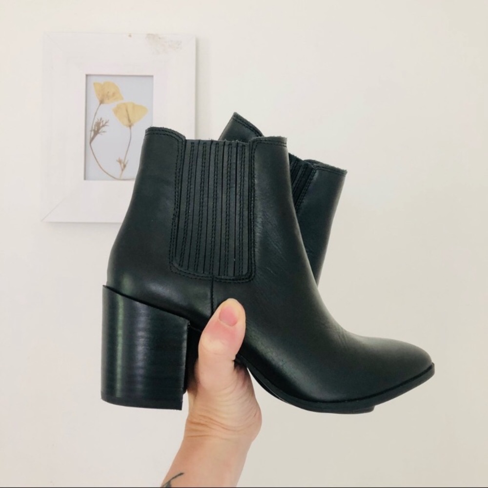 Steve Madden Jain Black Bootie